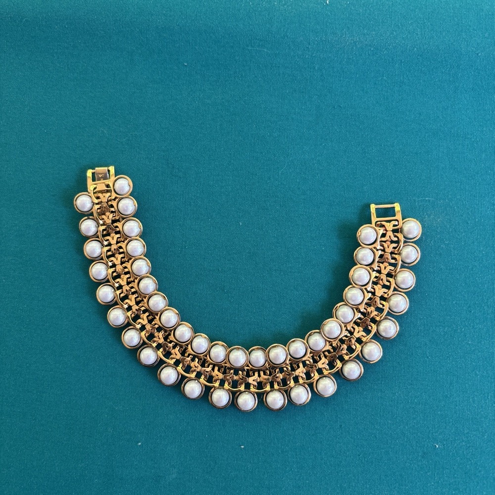 Vintage Avon Faux Pearl Gold Tone Double Row Chain Bracelet 7 1/2 Inches Long - Picture 4 of 10
